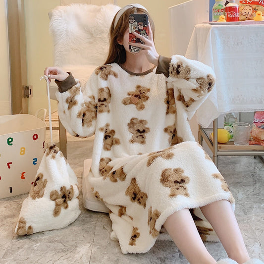 Women's Fashionable And Cute Flannel Pajamas